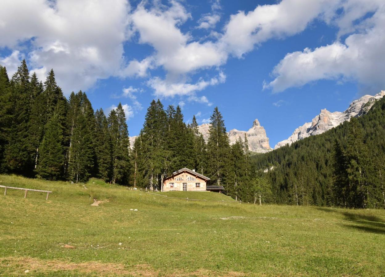 Chalet Brenta Dolomites Madonna di Campiglio Luaran gambar