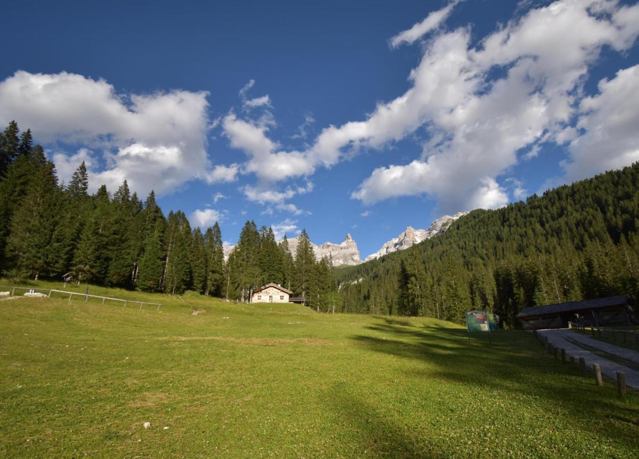 Chalet Brenta Dolomites Madonna di Campiglio Luaran gambar