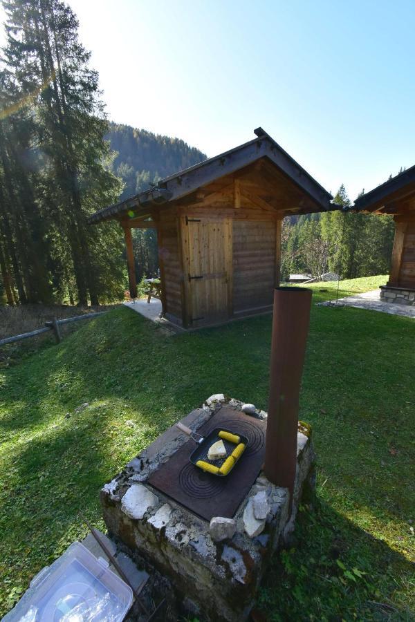 Chalet Brenta Dolomites Madonna di Campiglio Luaran gambar