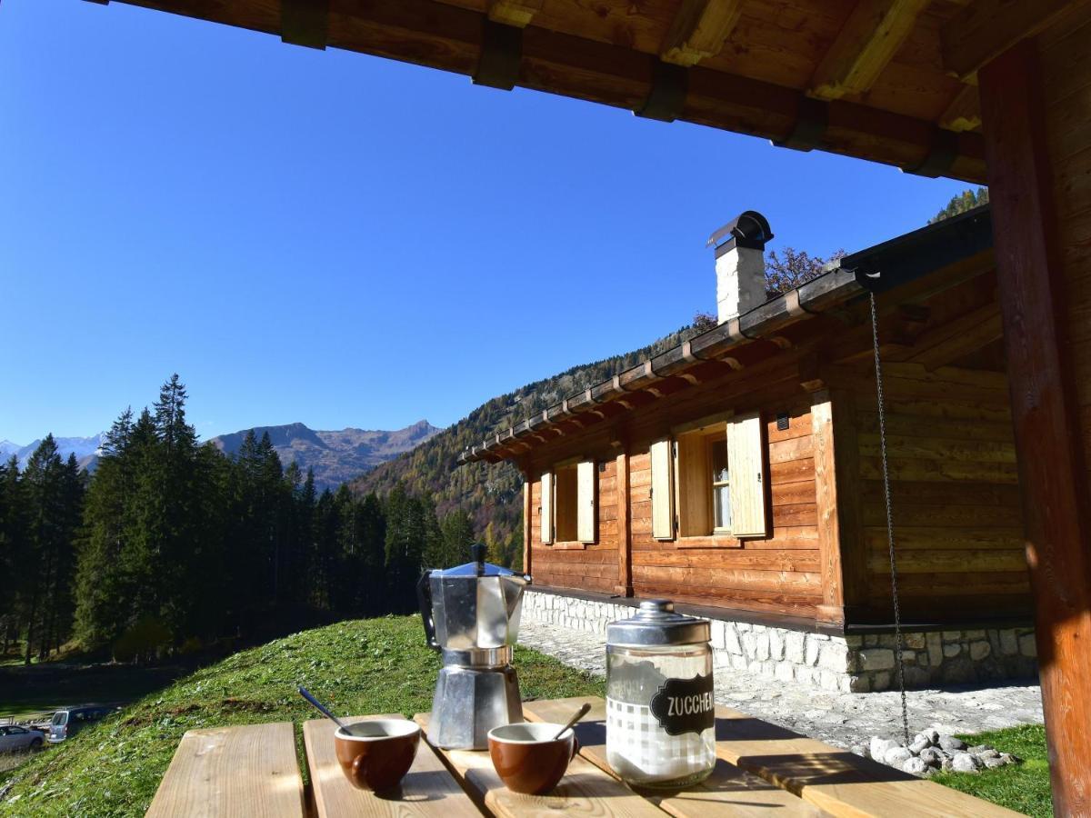 Chalet Brenta Dolomites Madonna di Campiglio Luaran gambar